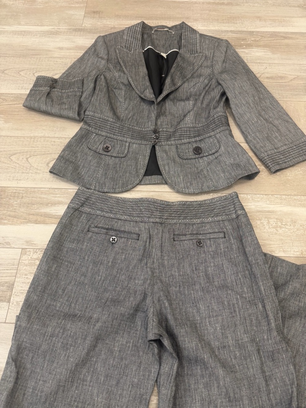 WHBM Gray Women's 2Pc Pant Suit Set - NWT - Picture 6 of 11